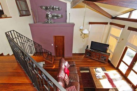 9 Birdwood Crcs E, Bicton, WA 6157