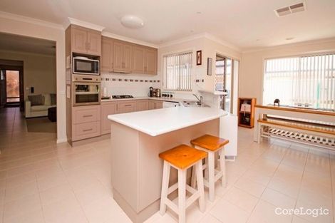 Property photo of 1 Sharp Court West Wodonga VIC 3690