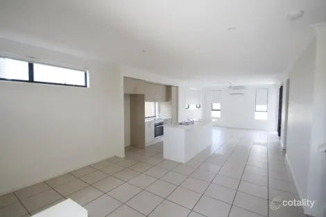 Property photo of 147 Spring Mountain Boulevard Spring Mountain QLD 4300