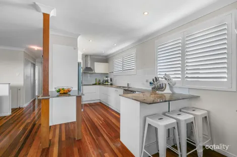 Property photo of 33 Point Cartwright Drive Buddina QLD 4575