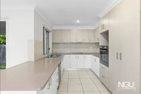 Property photo of 95 Francisca Drive Augustine Heights QLD 4300