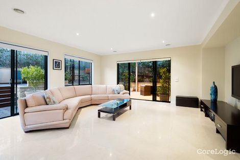 Property photo of 5 Banfield Terrace Greensborough VIC 3088