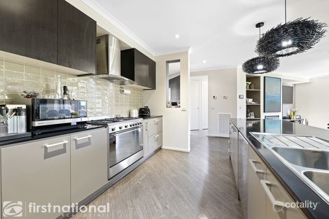 Property photo of 40 Bunyip Drive Drouin VIC 3818
