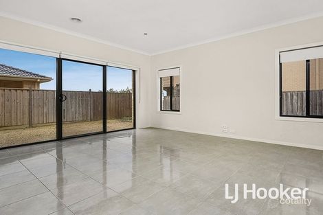 Property photo of 16 Seafarer Way Point Cook VIC 3030