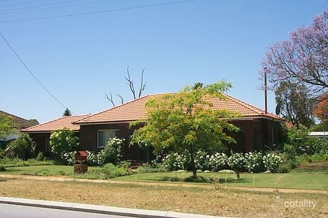 198 Keane St, Cloverdale, WA 6105