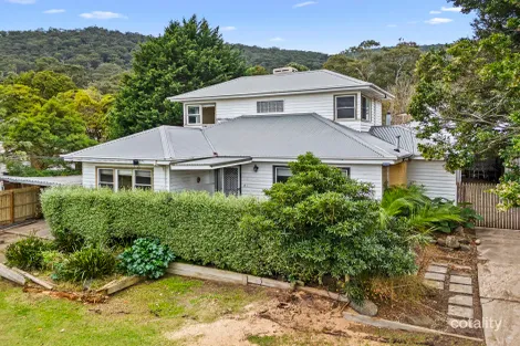 8 Joan Ave, Ferntree Gully, VIC 3156