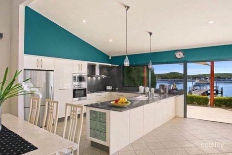 Property photo of 33 Nautilus Crescent St Huberts Island NSW 2257