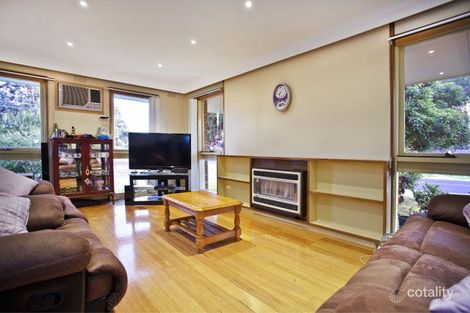 Property photo of 15 Kirribilli Avenue Keysborough VIC 3173