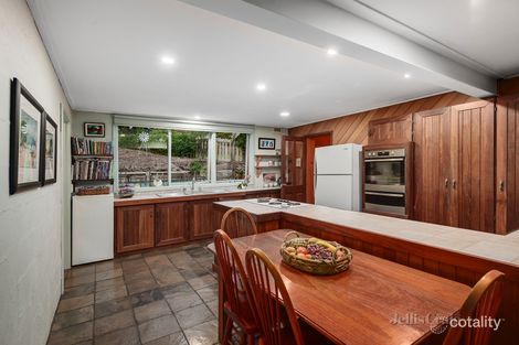Property photo of 15 Stamford Court Eltham VIC 3095