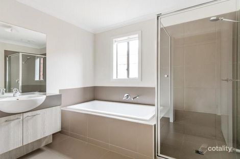 Property photo of 8 Gamma Way Point Cook VIC 3030
