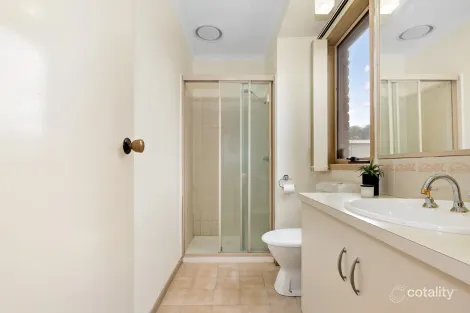 Property photo of 18 Becker Close Melton West VIC 3337