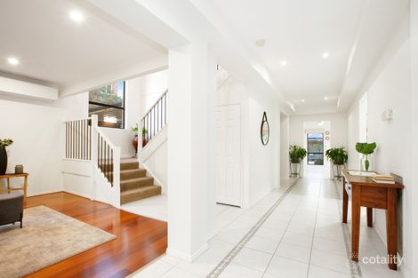 Property photo of 34 Snake Gully Drive Bundoora VIC 3083