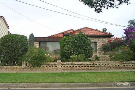 64 Macquarie St, Greenacre, NSW 2190