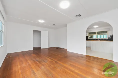 Property photo of 32 Aleppo Crescent Frankston North VIC 3200