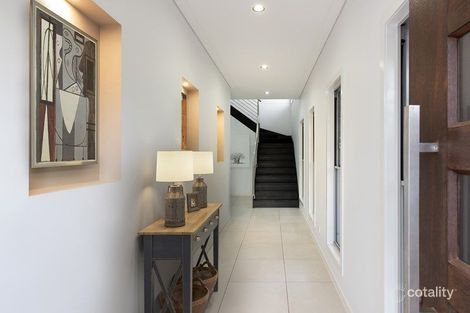 Property photo of 25 Paris Avenue Morningside QLD 4170