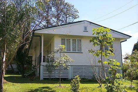 2 Meyrick St, Cannon Hill, QLD 4170