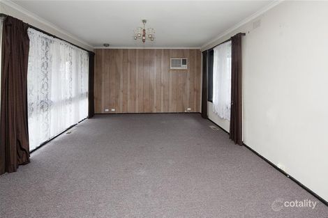Property photo of 36 Ravenhill Crescent Endeavour Hills VIC 3802