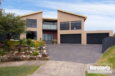 13 Gray Cl, Endeavour Hills, VIC 3802