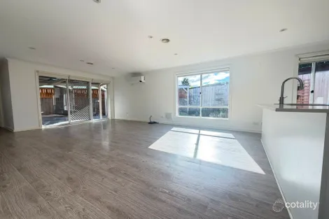 Property photo of 16A Manningtree Parade Craigieburn VIC 3064