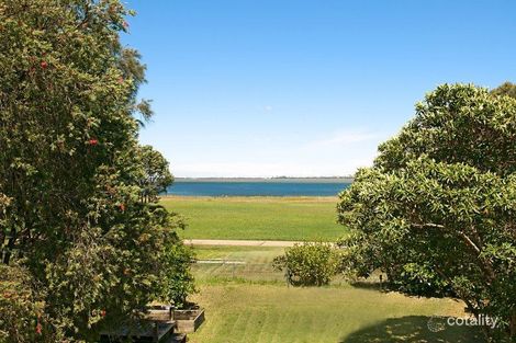 Property photo of 327 Lakedge Avenue Berkeley Vale NSW 2261