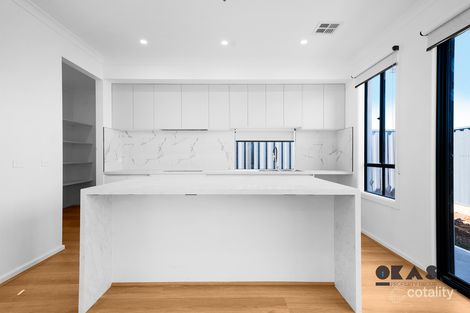 15 Valencia St, Weir Views, VIC 3338