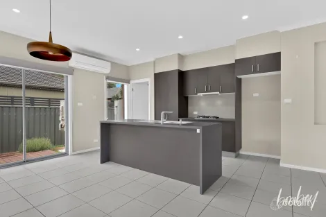 Property photo of 87 Mareeba Way Craigieburn VIC 3064