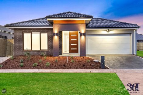 Property photo of 8 Croxden Avenue Thornhill Park VIC 3335