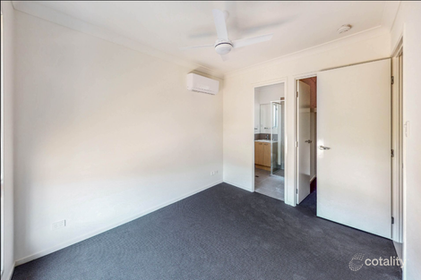 Property photo of 1/29 Farmer Place Park Ridge QLD 4125