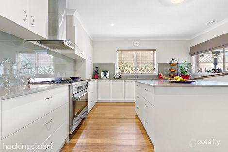 Property photo of 13 Hepburn Avenue Eynesbury VIC 3338