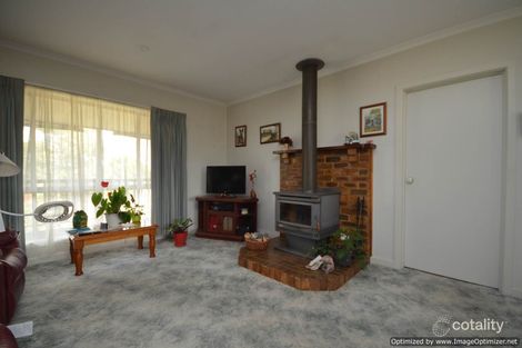 Property photo of 34 Malcolm Grove Sarsfield VIC 3875