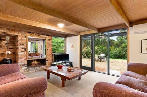 Property photo of 1 Leane Drive Eltham VIC 3095