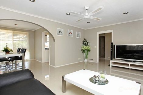 Property photo of 4 Dover Place Melton West VIC 3337