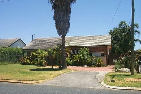 72 Pearl Rd, Cloverdale, WA 6105