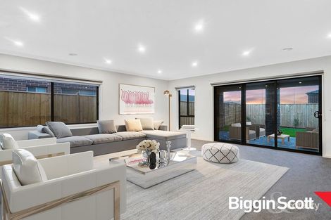 11 Fairford Rd, Thornhill Park, VIC 3335