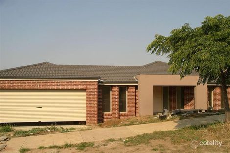 17 Lewins Rail Ave, South Morang, VIC 3752