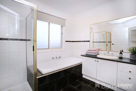 Property photo of 162 Normanby Drive Greenvale VIC 3059