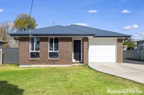 1/4 Madang St, Ashmont, NSW 2650