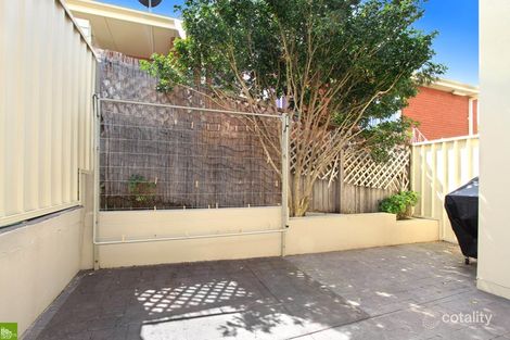 Property photo of 2/8 Buckle Crescent West Wollongong NSW 2500