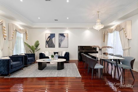Property photo of 18 Pilbara Mews Bulleen VIC 3105