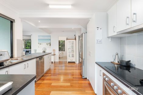 Property photo of 2 Guard Street Urangan QLD 4655