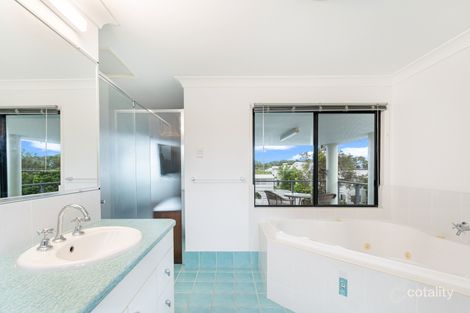 Property photo of 2 Guard Street Urangan QLD 4655