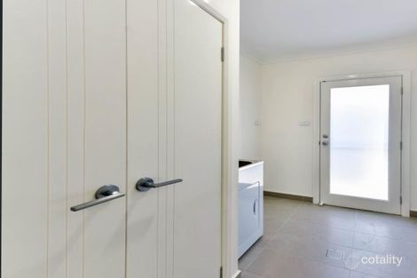 Property photo of 56 Izaac Circuit Jordan Springs NSW 2747