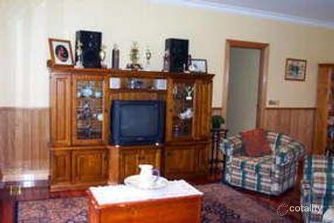 Property photo of 32 Hillcrest Drive Langwarrin VIC 3910