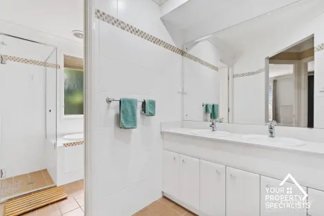 Property photo of 10 Hillier Close Camden Park NSW 2570