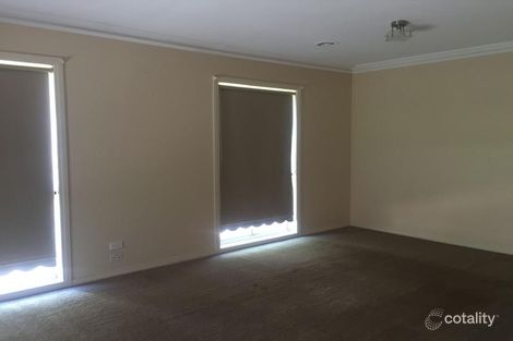Property photo of 16 Milburn Circuit Caroline Springs VIC 3023