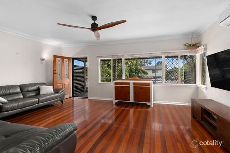 Property photo of 16 Schneider Avenue Labrador QLD 4215