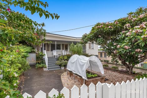 Property photo of 16 Schneider Avenue Labrador QLD 4215