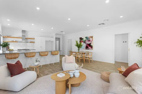 15 Silkhorn Cres, Mount Martha, VIC 3934