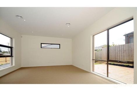 Property photo of 2/92 Coleman Road Wantirna South VIC 3152