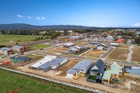 8 Cover Dr, New Gisborne, VIC 3438